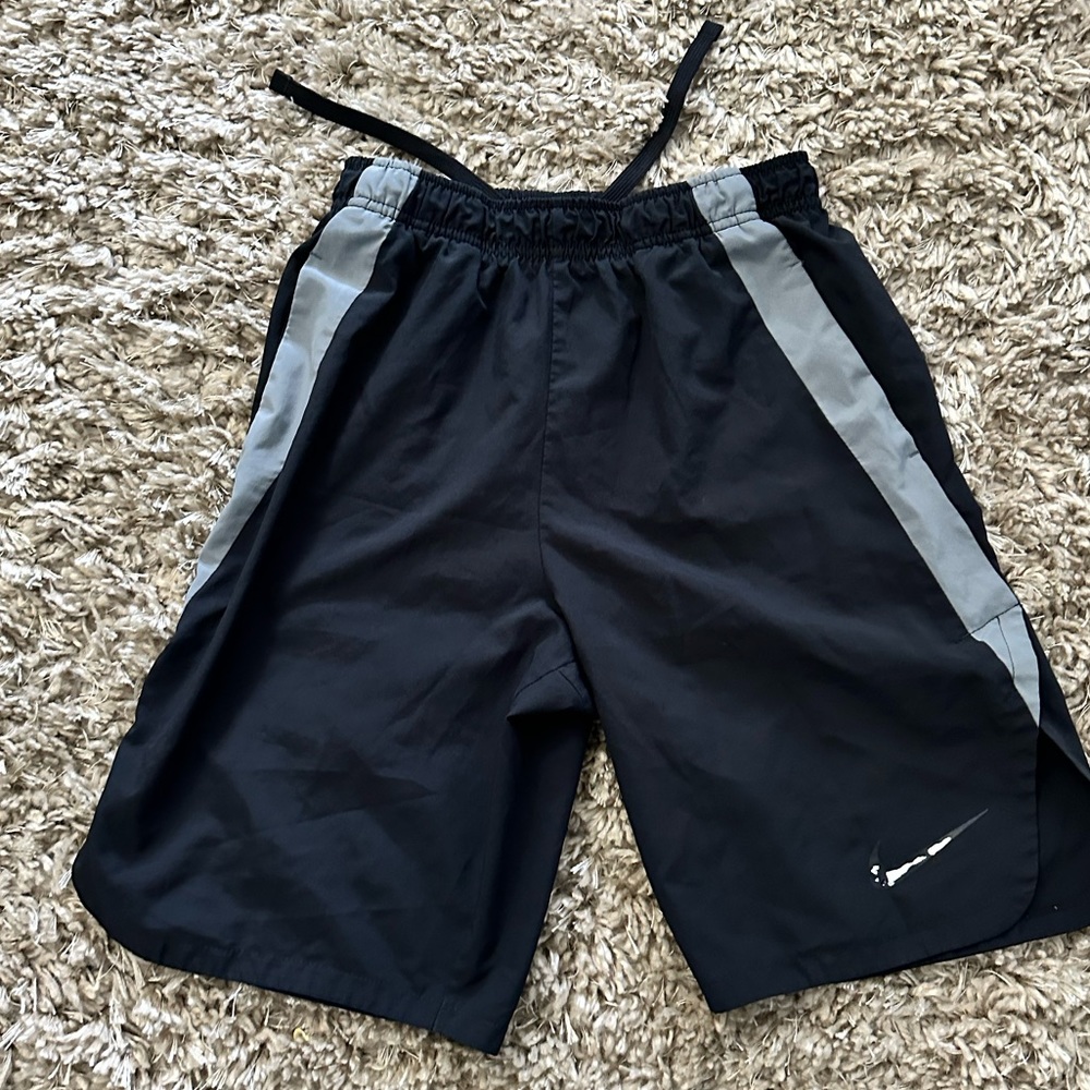 Youth Large Nike Shorts
